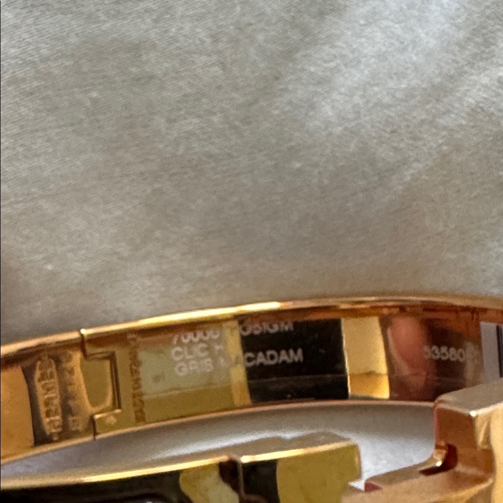 Hermès Clic H Rosegold and Gray Bracelet - Picture 4 of 7
